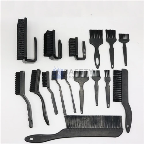 Features of Anti-Static Brushes